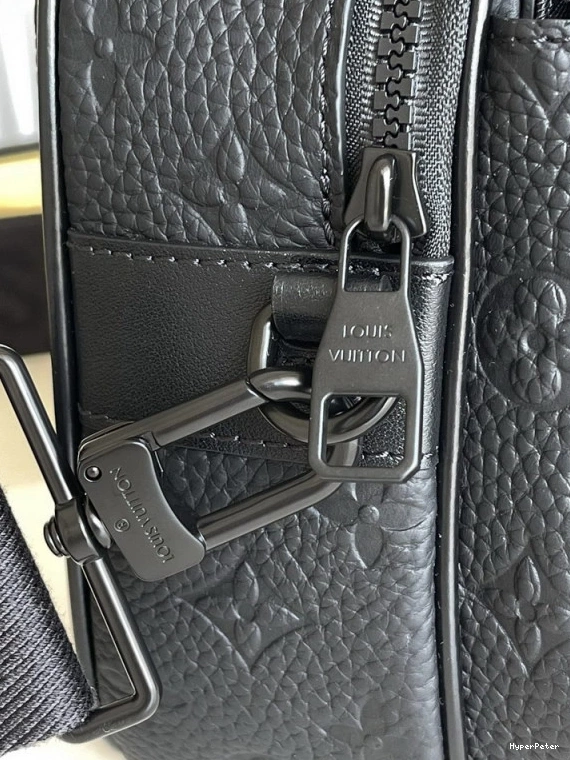 LOUIS LOCK S MESSENGER VUITTON 0726